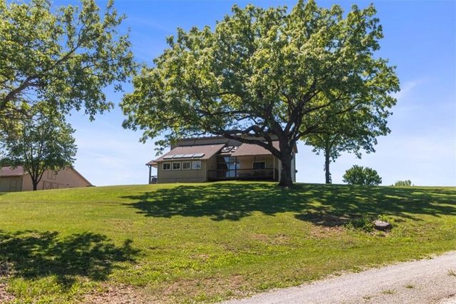 805 E 319th Street, Drexel, MO 64742