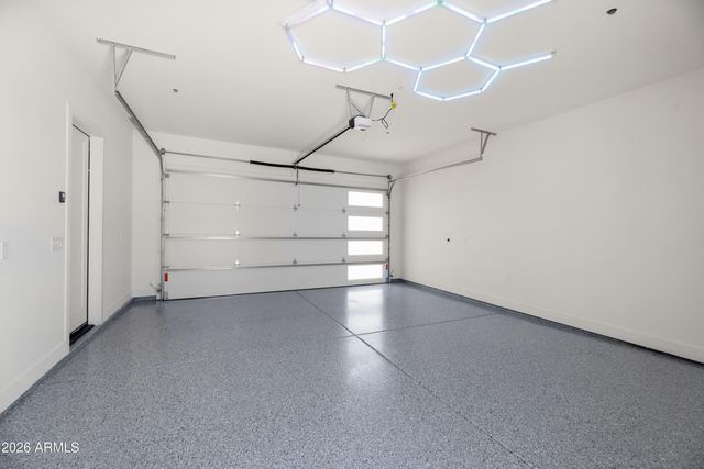 8331 E MALCOMB Drive, Scottsdale, AZ 85250