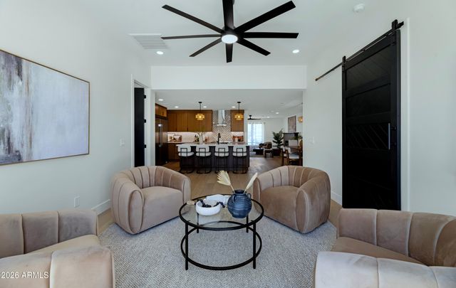 8331 E MALCOMB Drive, Scottsdale, AZ 85250