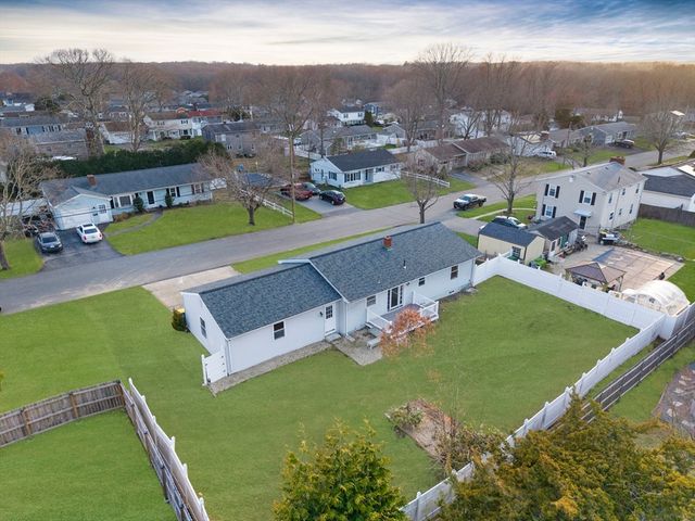 258 Folsom Ave, Somerset, MA 02726