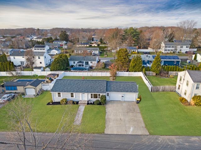 258 Folsom Ave, Somerset, MA 02726