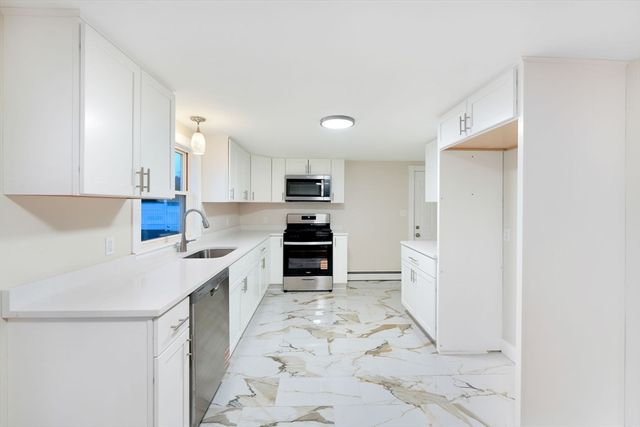 258 Folsom Ave, Somerset, MA 02726