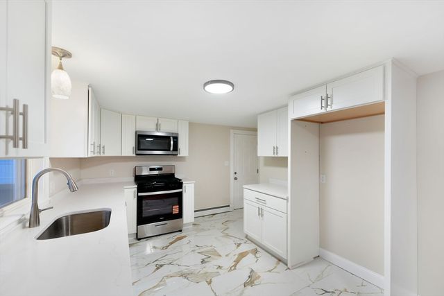 258 Folsom Ave, Somerset, MA 02726