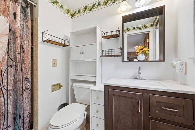 122 Grove Hill Rd, Economy, PA 15005