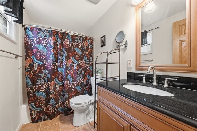 122 Grove Hill Rd, Economy, PA 15005