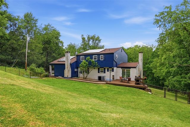 122 Grove Hill Rd, Economy, PA 15005