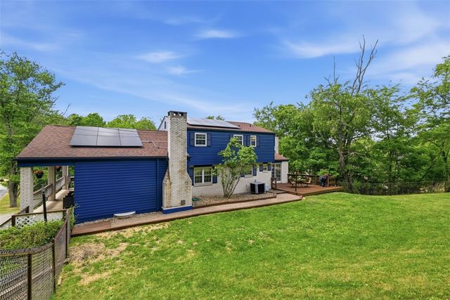 122 Grove Hill Rd, Economy, PA 15005