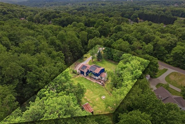 122 Grove Hill Rd, Economy, PA 15005