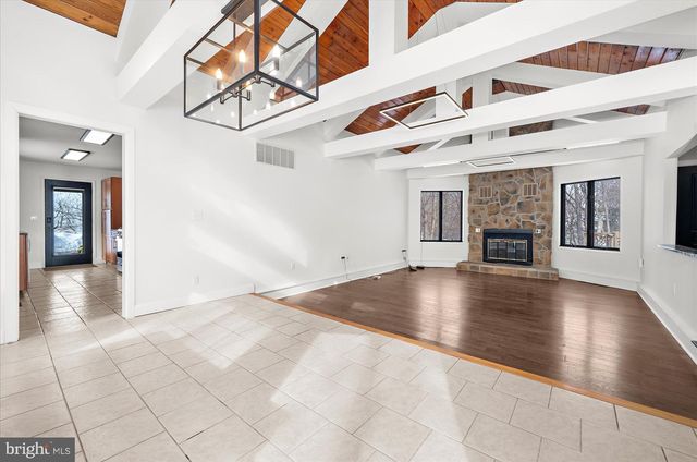 7112 COUNTRY SPRING RD, New Tripoli, PA 18066