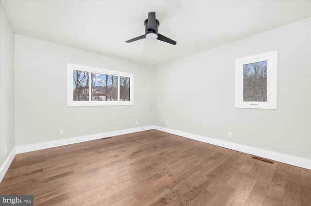 7112 COUNTRY SPRING RD, New Tripoli, PA 18066