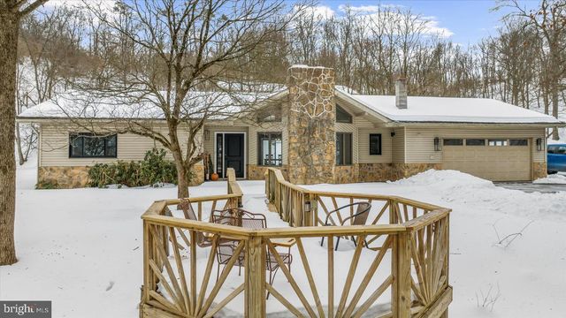 7112 COUNTRY SPRING RD, New Tripoli, PA 18066