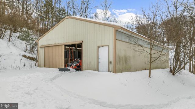 7112 COUNTRY SPRING RD, New Tripoli, PA 18066