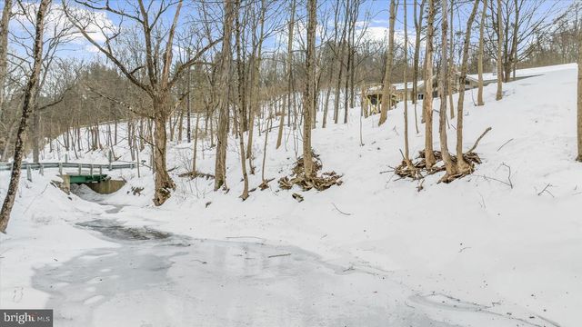 7112 COUNTRY SPRING RD, New Tripoli, PA 18066