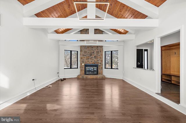 7112 COUNTRY SPRING RD, New Tripoli, PA 18066