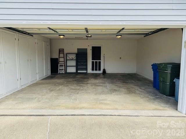 208 Dartcrest Drive, Hendersonville, NC 28792