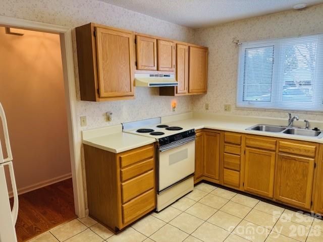 208 Dartcrest Drive, Hendersonville, NC 28792