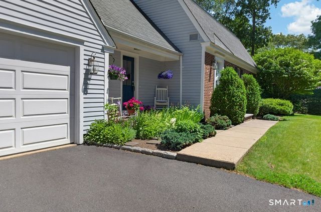 40 Southshire Drive, Southington, CT 06489