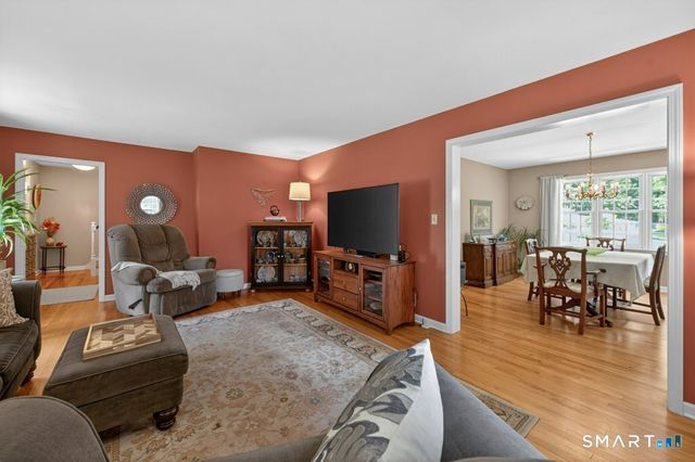 40 Southshire Drive, Southington, CT 06489