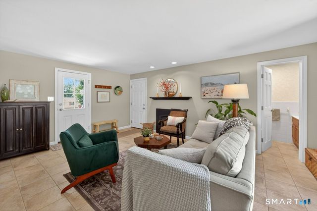 40 Southshire Drive, Southington, CT 06489