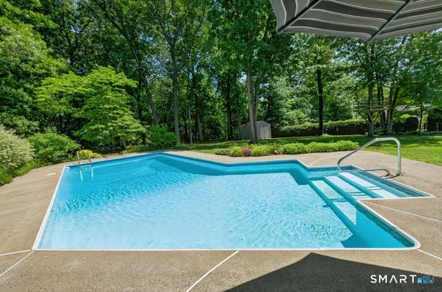 40 Southshire Drive, Southington, CT 06489