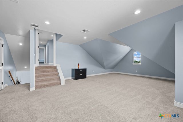 140 N Encino Crossing, Liberty Hill, TX 78642