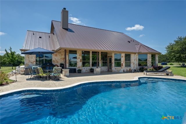140 N Encino Crossing, Liberty Hill, TX 78642