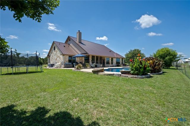 140 N Encino Crossing, Liberty Hill, TX 78642