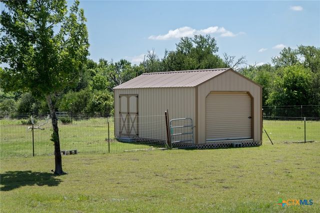 140 N Encino Crossing, Liberty Hill, TX 78642