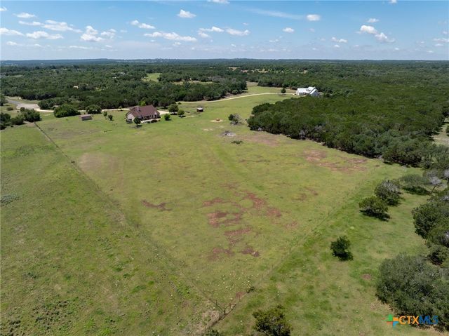 140 N Encino Crossing, Liberty Hill, TX 78642