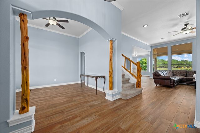 140 N Encino Crossing, Liberty Hill, TX 78642