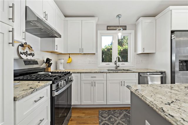 47 Wayland Trail, Narragansett, RI 02882