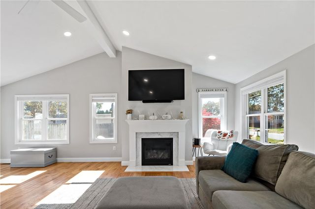 47 Wayland Trail, Narragansett, RI 02882