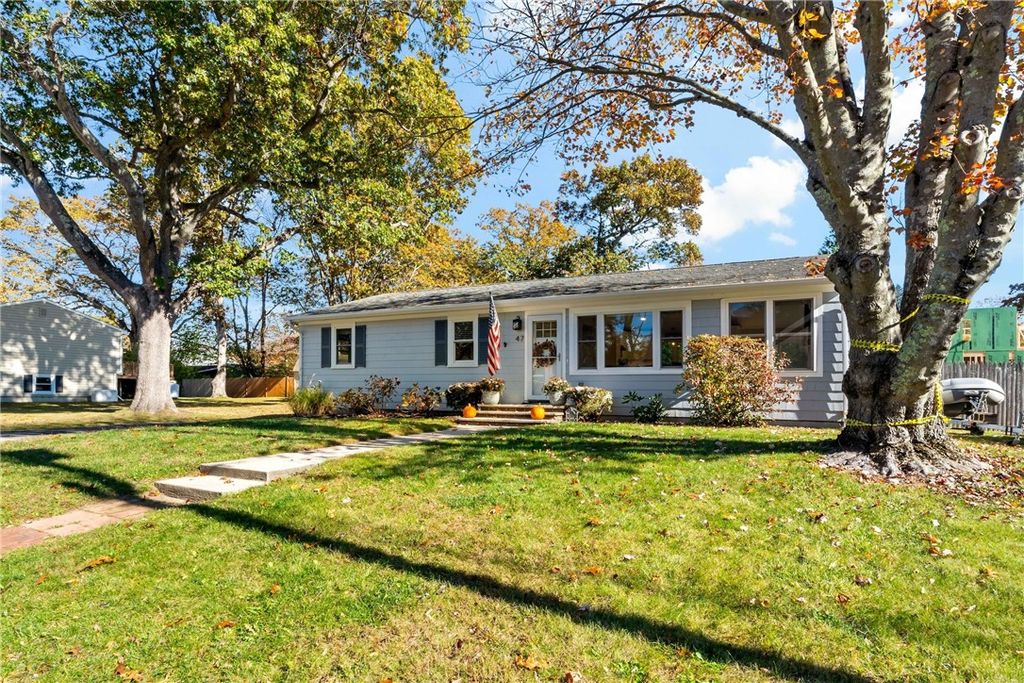 47 Wayland Trail, Narragansett, RI 02882