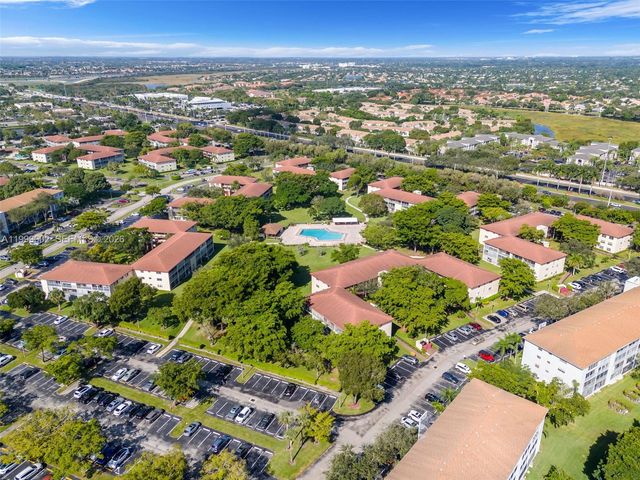200 SW 132nd Way 211L, Pembroke Pines, FL 33027
