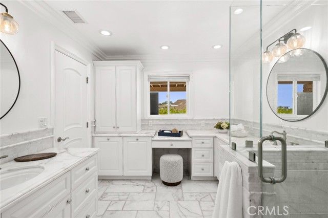 15 Curl Drive, Corona Del Mar (newport Beach), CA 92625