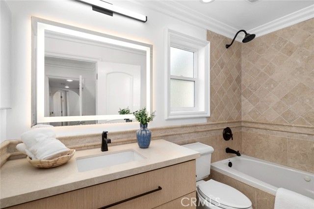 15 Curl Drive, Corona Del Mar (newport Beach), CA 92625