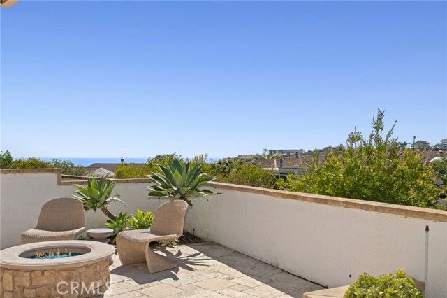 15 Curl Drive, Corona Del Mar (newport Beach), CA 92625
