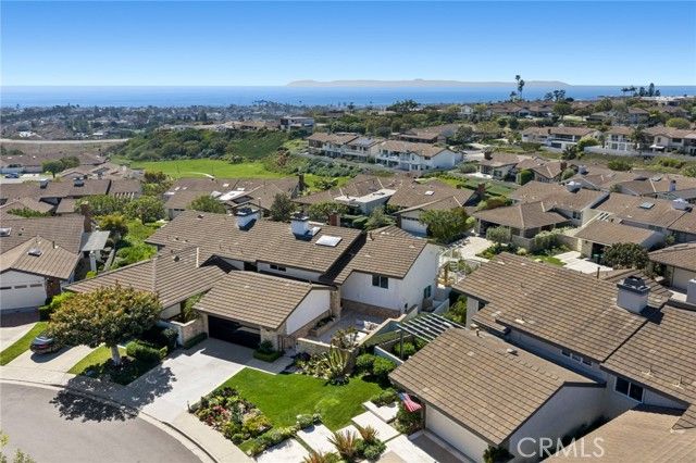 15 Curl Drive, Corona Del Mar (newport Beach), CA 92625