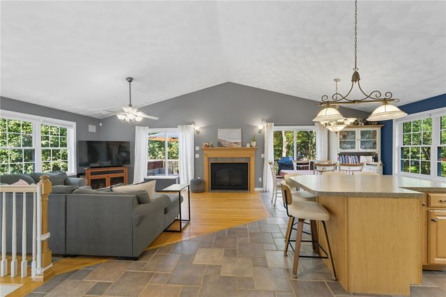42 Golden View Drive, Johnston, RI 02919