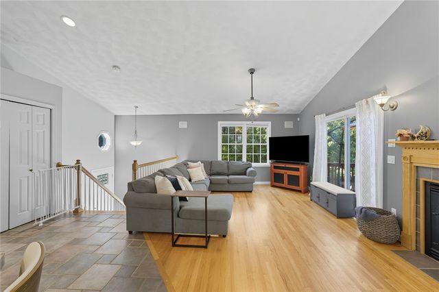 42 Golden View Drive, Johnston, RI 02919