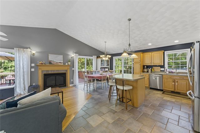 42 Golden View Drive, Johnston, RI 02919