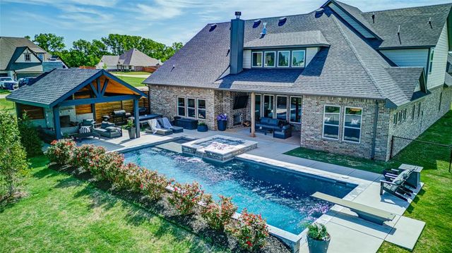 13714 Brook Crossing, Edmond, OK 73025