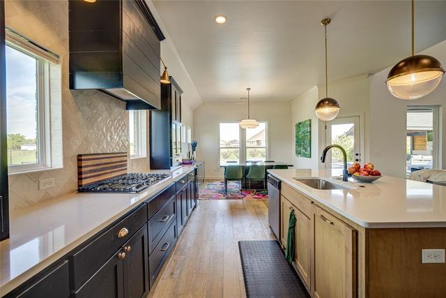 13714 Brook Crossing, Edmond, OK 73025