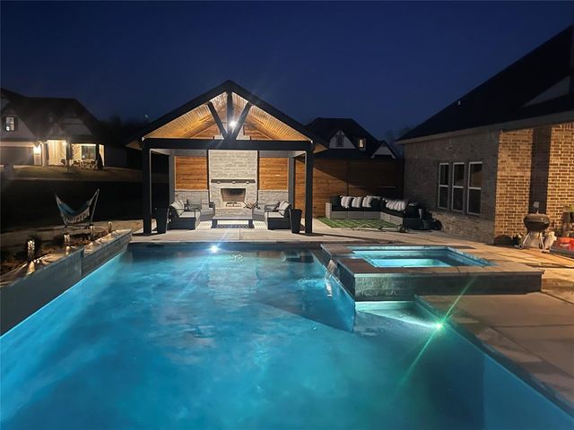 13714 Brook Crossing, Edmond, OK 73025