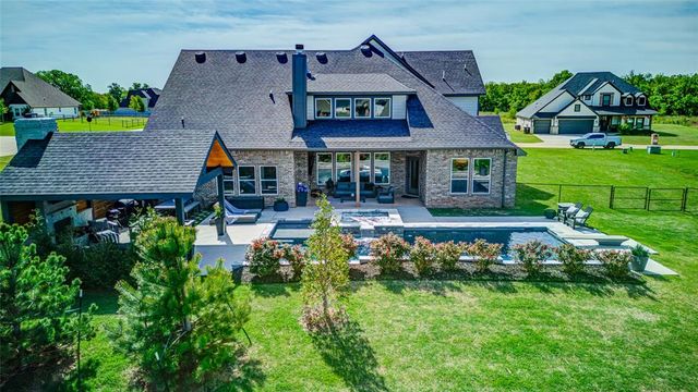 13714 Brook Crossing, Edmond, OK 73025