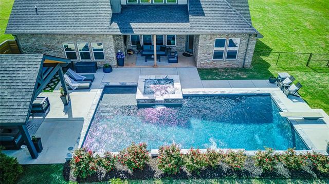 13714 Brook Crossing, Edmond, OK 73025