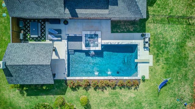 13714 Brook Crossing, Edmond, OK 73025