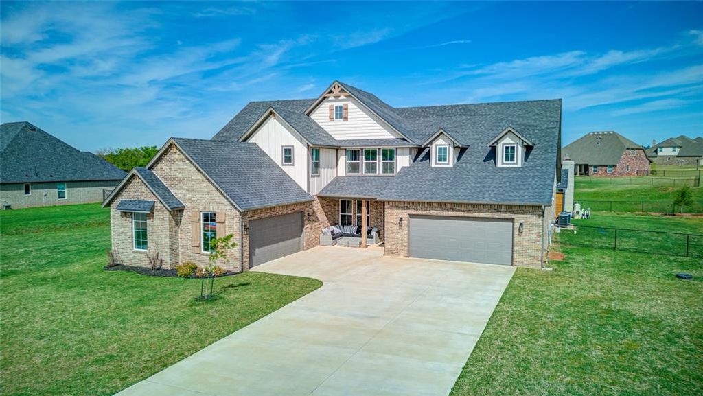 13714 Brook Crossing, Edmond, OK 73025
