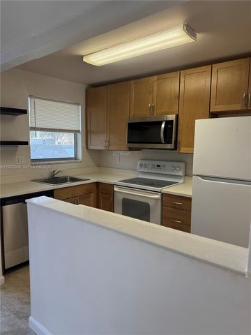 8435 Sunrise Lakes BLV 104, Sunrise, FL 33322