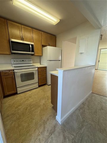 8435 Sunrise Lakes BLV 104, Sunrise, FL 33322